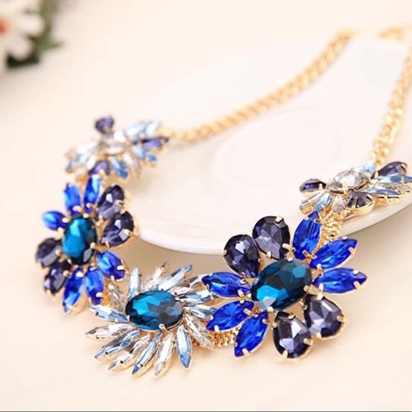 Jewelry - Statement Necklace
